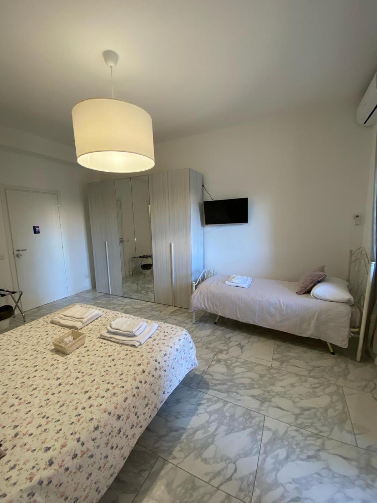 Ennio Rooms Bari Exterior photo