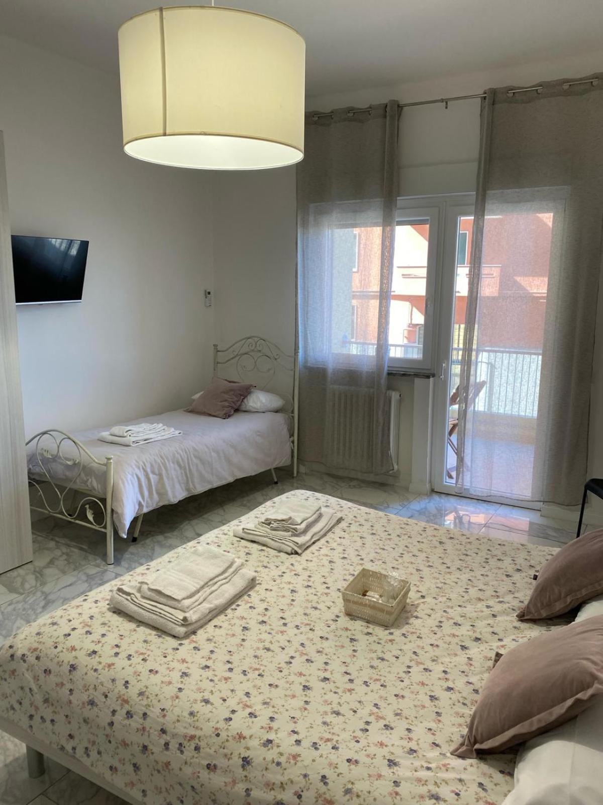 Ennio Rooms Bari Exterior photo